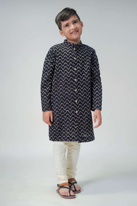 Tiber Taber Black Cotton Embroidery Chevron Kurta With Pyjama 