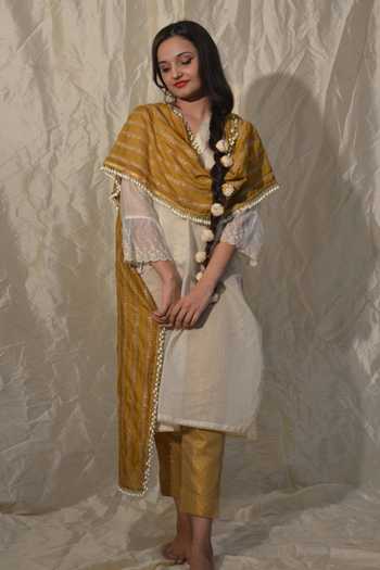 Buy Studio Malang Gold Silk Embroidery Aari Dupatta at Aza Fashions Buy_Studio Malang_Gold Silk Embroidery Aari Dupatta_at_Aza_Fashions