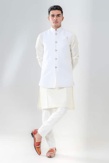 Amrit Dawani French Knot Embroidered Bundi Kurta Set 