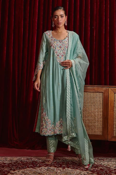 Ajiesh Oberoi Green Dupion Silk And Organza Embroidered Floral Riwaaz Straight Kurta Pant Set 