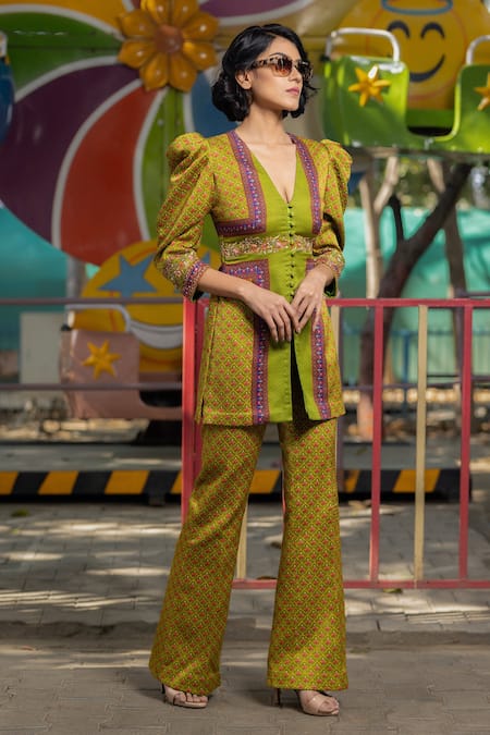 Irrau By Samir Mantri Green Linen, Satin Embroidery V-neck Quatrefoil Floral Print Top With Pant 