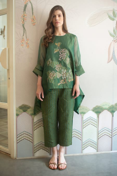 Oja Embroidered Applique Tunic With Pant 