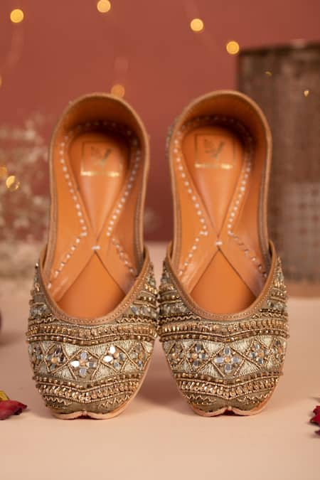 House of Vian Gold Embellished Nihaar Mirror Embrodiered Juttis 