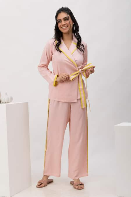 Dawn And Dusk Pink Cotton Plain Notched Lapel Collar Solid Wrap Shirt And Pyjama Set 