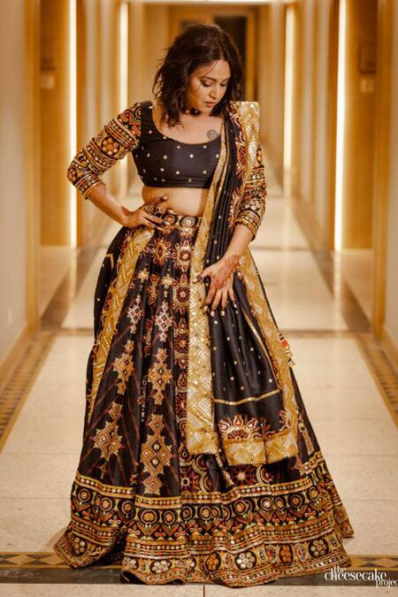 Buy_Mayyur Girotra Couture_Black Silk Gota, Sequins, Resham And Mirror, Zari Round Nargis Lehenga Set _Online_at_Aza_Fashions