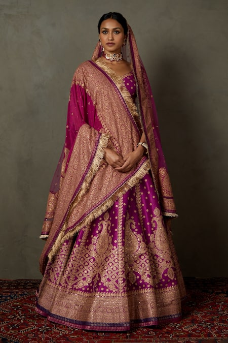 RI.Ritu Kumar Pink Blouse And Lehenga Polyester Printed Paisley Leaf Neck Ashvika Bridal Set 
