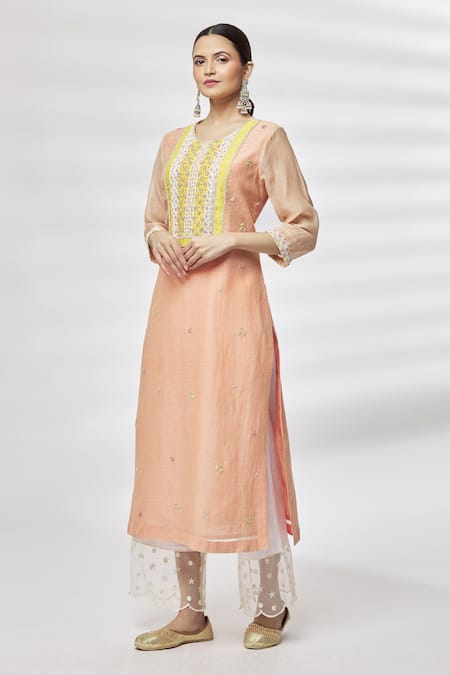 Kasturi Tikmani Straight Floral Pattern Kurta & Pant Set 