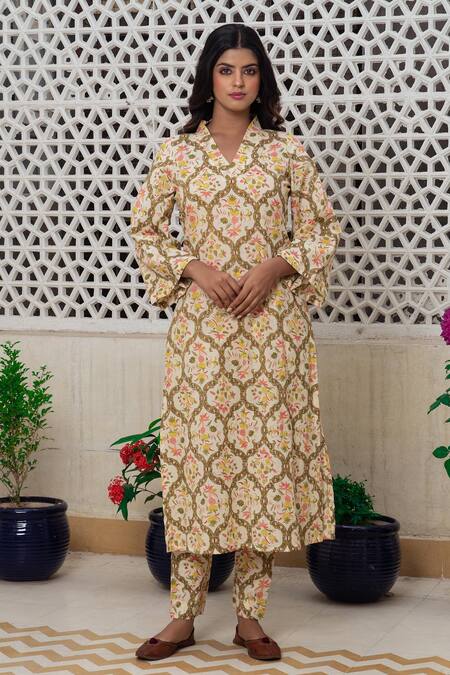 Rivaaj Clothing Cream Mughal Block Print Kurta And Pant Set