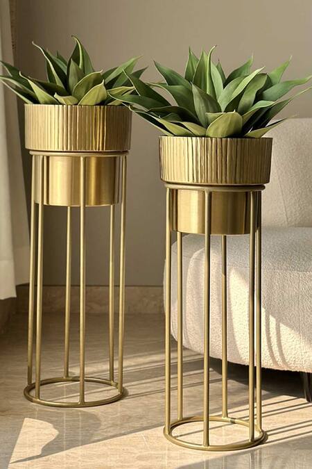 Mason Home Gold Iron Brooklyn Fluted Planter - Set Of 2