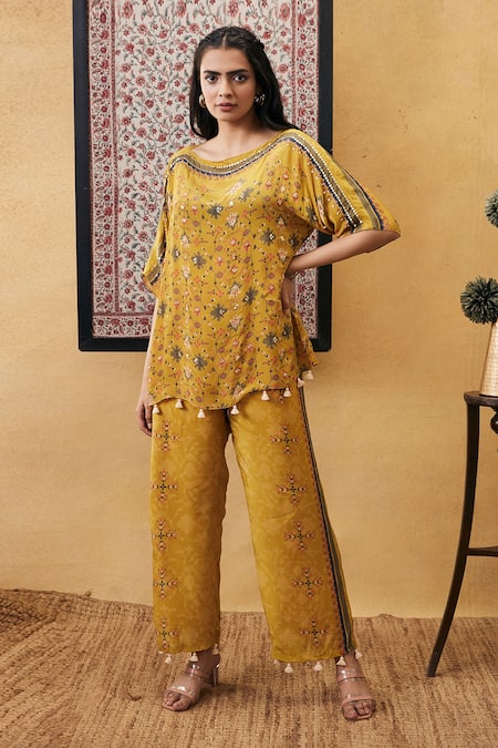 Soup by Sougat Paul Zahra Embroidered Co-ord Set 