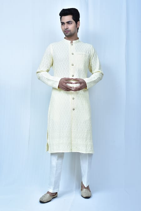 Samyukta Singhania Thread Embroidered Full Sleeve Kurta Set 