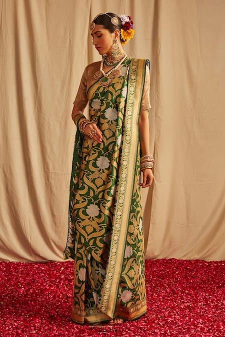 Paaprika Green Pure Silk Handwoven Mughal Mehraab Jaal Floral And Banarasi Saree 