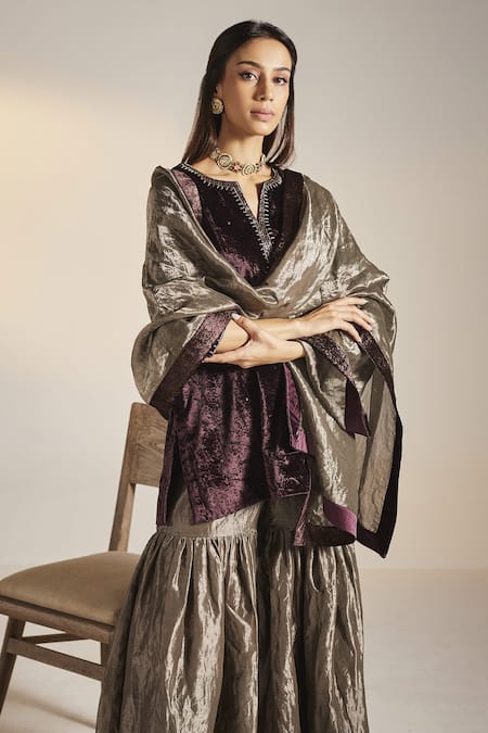 Shorshe Clothing Velvet Border Dupatta 