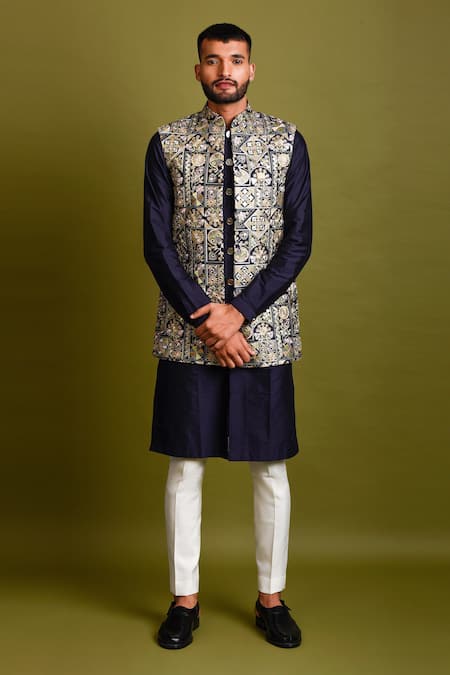 Chatenya Mittal Thread Embroidered Bundi & Kurta Set 