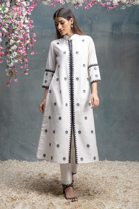 Sanjev Marwaaha Chanderi Printed Kurta Set 