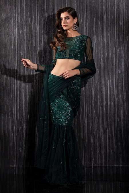 Plain Georgette Parrot Green and Black Ruffle Saree with Blouse Piece at  best price in Surat