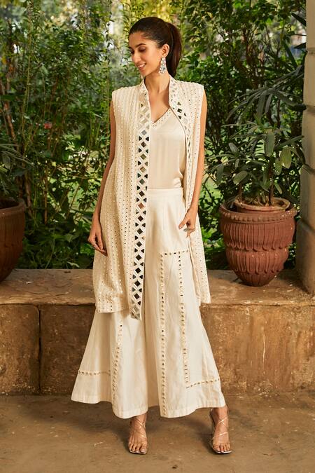 Buy Twenty Nine White Chanderi Silk Mirrors Embroidered Flared Pant Online at Aza Fashions Buy_Twenty Nine_White Chanderi Silk Mirrors Embroidered Flared Pant _Online_at_Aza_Fashions