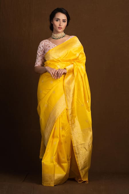 Devissha Yellow Pure Katan Silk Handwoven Chand Tara Banarasi Saree