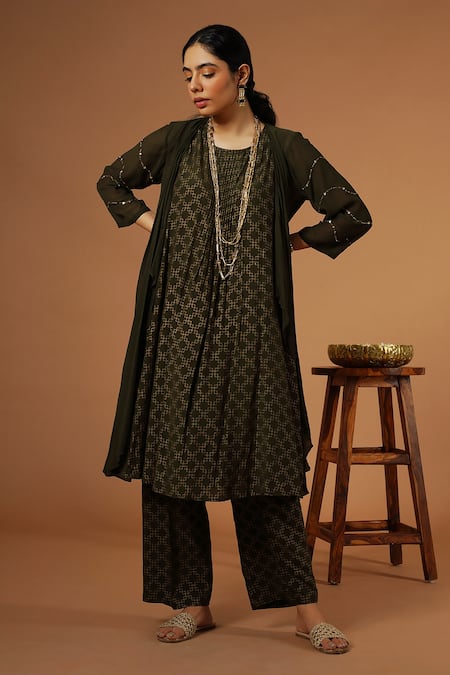 OMI Green Crepe Sequins Open , Round Embroidered Shrug And Pant Set 