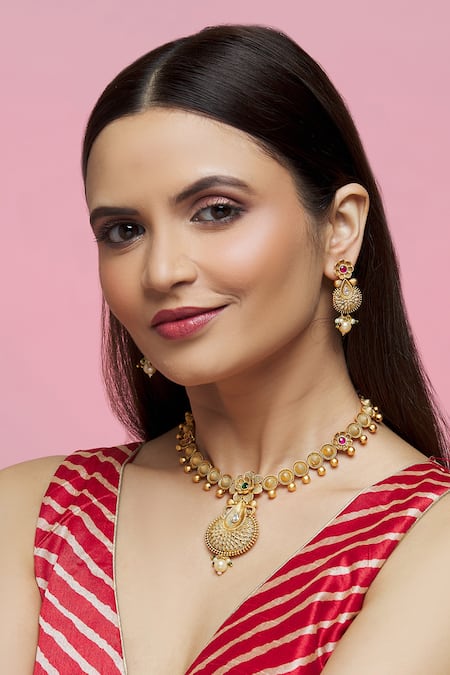 Samyukta Singhania Floral Motif Carved Necklace Set 
