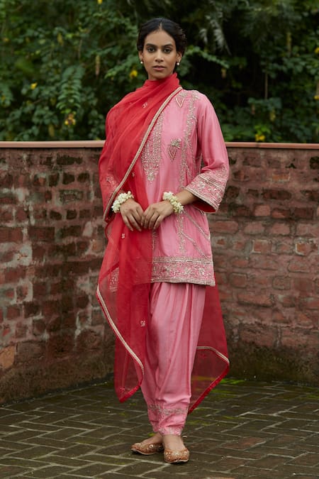 Vashisht Guru Dutt Pink Raw Silk Embroidered Floral Round Panelled Kurta Set 