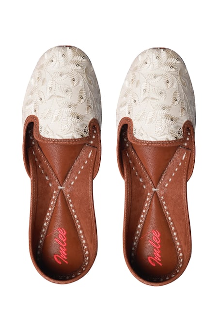 Imlee Jaipur Leaf Embroidered Moccasin Juttis 