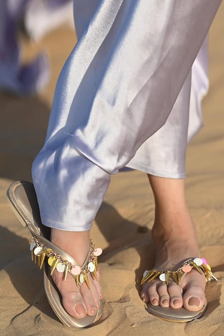 Foot Fuel Kneela Charm Embroidered Flats 