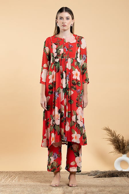 Divi By Sonal Khandelwal Red Georgette, Viscose Round Neck Wild Rose Printed Tunic And Pant Set 