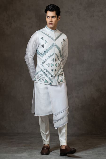 Paarsh Geometric Mirror Work Bundi Set 