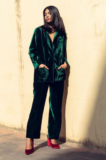 Gulabo Jaipur Green Velvet Solid Notched Lapel Karla Coat And Pant Set 