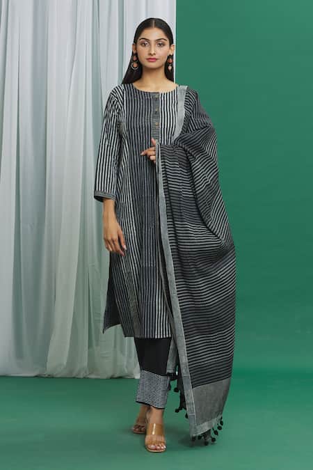 Banana Labs Black Cotton Printed Stripe Hand Block Dupatta 