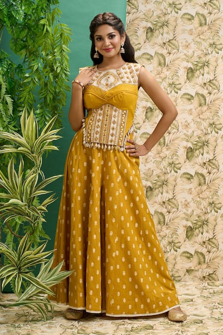 Alaya Advani Yellow Cotton Print And Embroidery Floral Mirror Work Top & Wide Leg Pant Set 