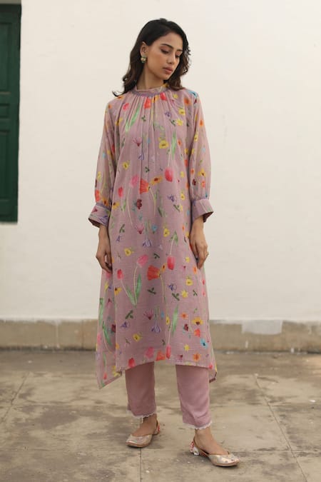 Begum Nilofer Asymmetric Hem Kurta Set 