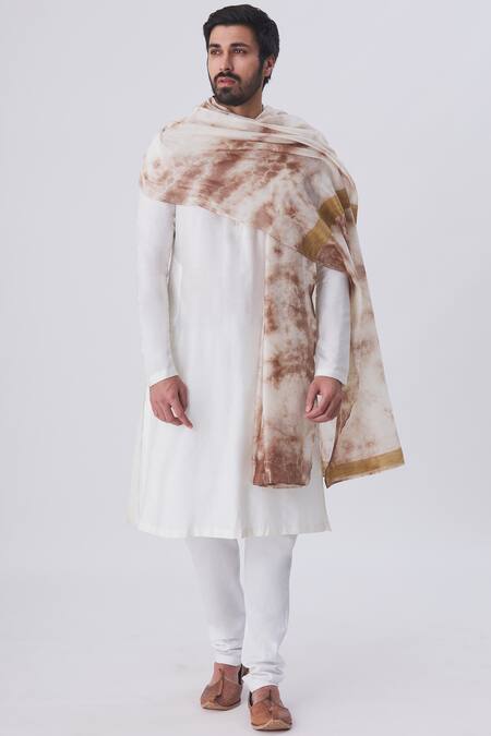 Shop Gaurav Katta White Chanderi Tie And Dye Stole Online at Aza Fashions Shop_Gaurav Katta_White Chanderi Tie And Dye Stole_Online_at_Aza_Fashions