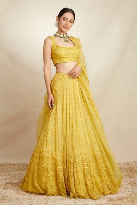 Astha Narang_Yellow Organza Embroidery Scoop Neck Thread Bridal Lehenga Set _Online_at_Aza_Fashions