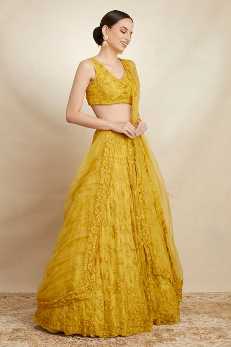 Shop_Astha Narang_Yellow Organza Floral V Neck Embroidered Bridal Lehenga Set _at_Aza_Fashions