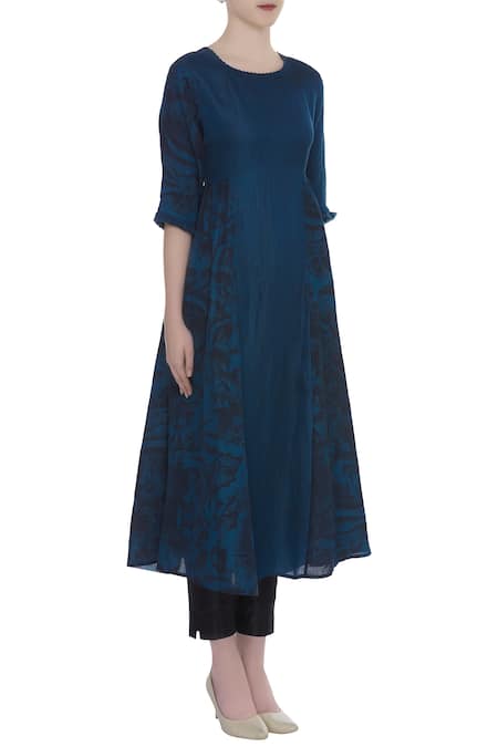 Shagun Manchanda_Blue Handcrafted Thread Embroidered Tunic  _Online_at_Aza_Fashions