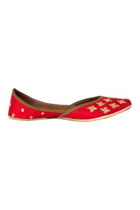 Shop_Imlee Jaipur_Red Silk Embroidered Juttis _Online_at_Aza_Fashions