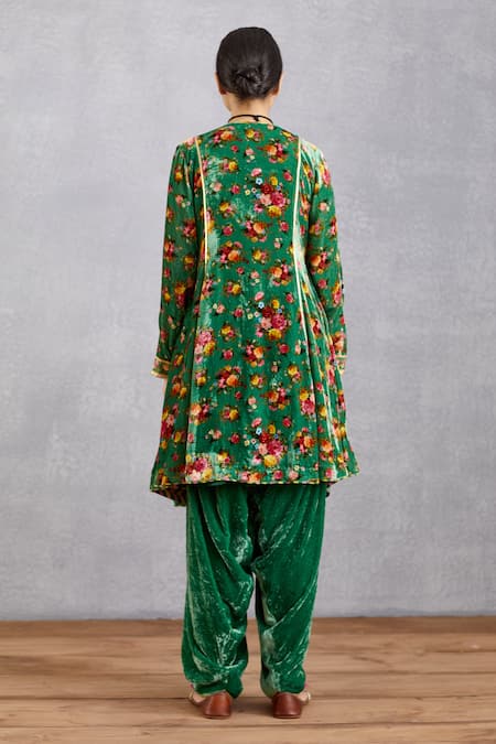 Shop Torani Green Cotton Silk, Handwoven Chanderi, Kurta Velvet, Panna Gulnoor And Pant Set at Aza Fashions Shop_Torani_Green Cotton Silk, Handwoven Chanderi, Kurta Velvet, Panna Gulnoor And Pant Set _at_Aza_Fashions