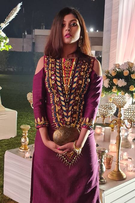 Shop Xoxo Apurva Maroon Raw Silk Round 3d Embroidered Tunic Online at Aza Fashions Shop_Xoxo Apurva_Maroon Raw Silk Round 3d Embroidered Tunic _Online_at_Aza_Fashions