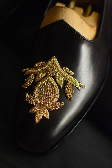 Oblum_Black The Royal Handcrafted Oblum Mojris_Online_at_Aza_Fashions