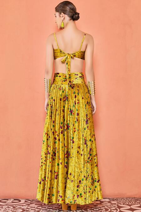 Shop Nautanky Green Silk Velvet Printed Skirt Set at Aza Fashions Shop_Nautanky_Green Silk Velvet Printed Skirt Set_at_Aza_Fashions