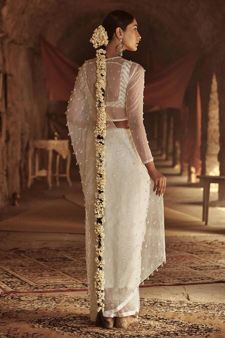 Shop Itrh White Chanderi, Silk Organza Saree With Blouse at Aza Fashions Shop_Itrh_White Chanderi, Silk Organza Saree With Blouse_at_Aza_Fashions