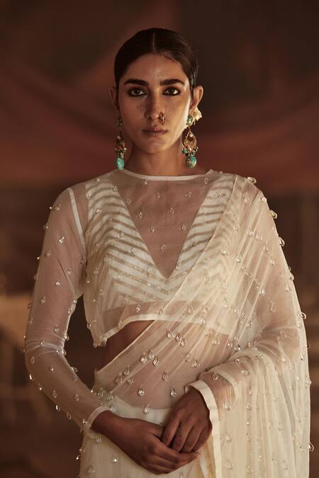 Itrh White Chanderi, Silk Organza Saree With Blouse Online at Aza Fashions Itrh_White Chanderi, Silk Organza Saree With Blouse_Online_at_Aza_Fashions