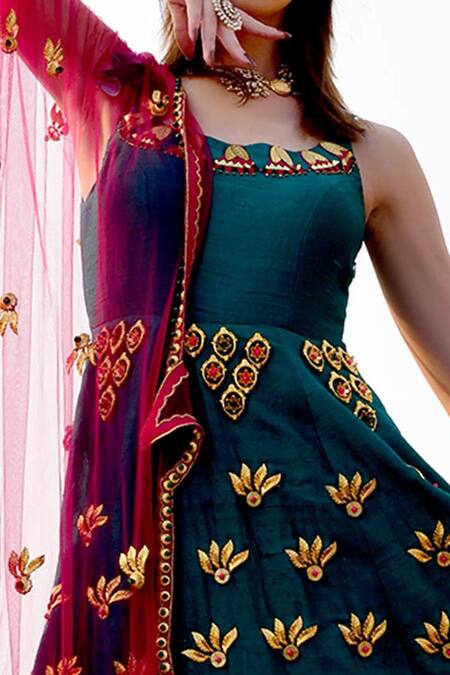 Buy Xoxo Apurva Green Raw Silk, Tulle Scoop Neck Embroidered Anarkali With Dupatta Online at Aza Fashions Buy_Xoxo Apurva_Green Raw Silk, Tulle Scoop Neck Embroidered Anarkali With Dupatta _Online_at_Aza_Fashions