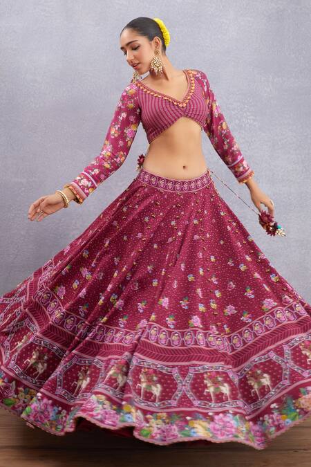 Buy_Torani_Red Blouse Thin Handwoven Chanderi, Cancan Dupatta Manika Aoruni Bridal Set_Online_at_Aza_Fashions