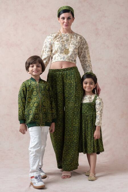 Buy Thetaa White Modal, Polyester, Voile Round Neck Ajrakh Print Flared Pant And Crop Top Set Online at Aza Fashions Buy_Thetaa_White Modal, Polyester, Voile Round Neck Ajrakh Print Flared Pant And Crop Top Set _Online_at_Aza_Fashions