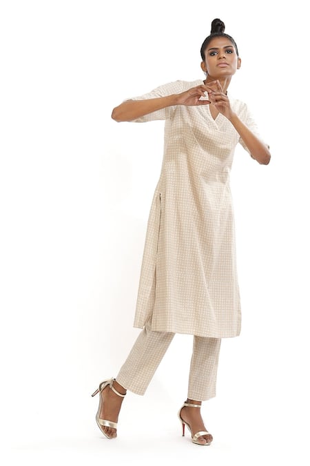 Shop_Abraham And Thakore_Beige Cotton V Neck Polka Dots Kurta_Online_at_Aza_Fashions