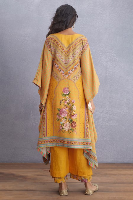 Torani Sunehra Nazreen Kaftan & Pant Set 