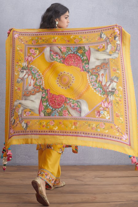 Torani Sunehra Ashvamedha Scarf 